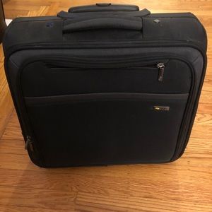 Rolling laptop/overnight bag